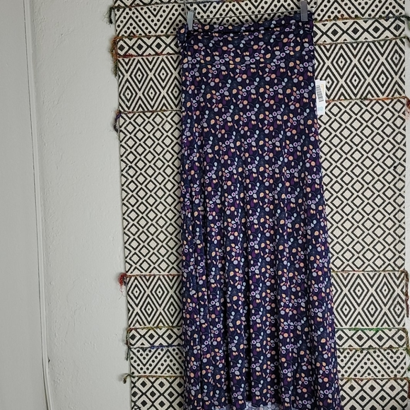 NWT LuLaRoe Maxi skirt